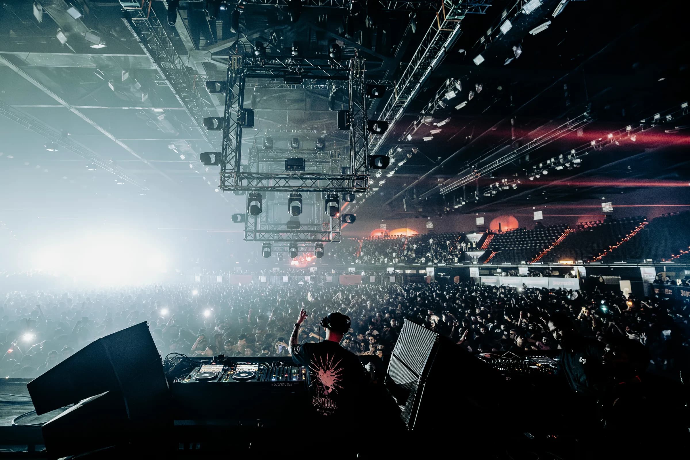 DJ performing to the Circus Festival crowd